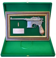 Панно настенное с пистолетом МАУЗЕР в подарочной коробке GT18-328