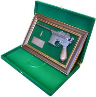 Панно настенное с пистолетом МАУЗЕР в подарочной коробке GT18-328